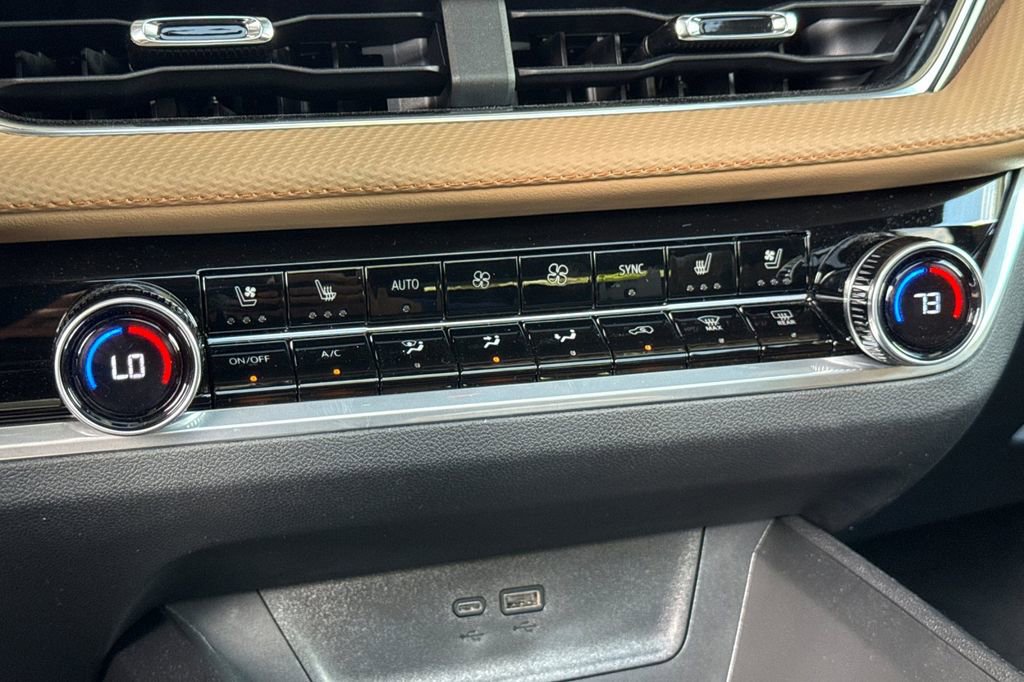 Used 2026 Chevrolet Equinox ACTIV w/ Convenience Package III AWD/4WD image 22