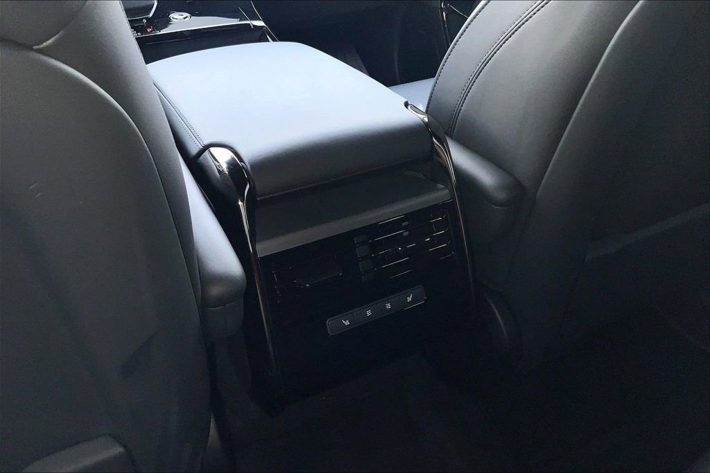 Certified 2025 Land Rover Range Rover Sport SE image 25