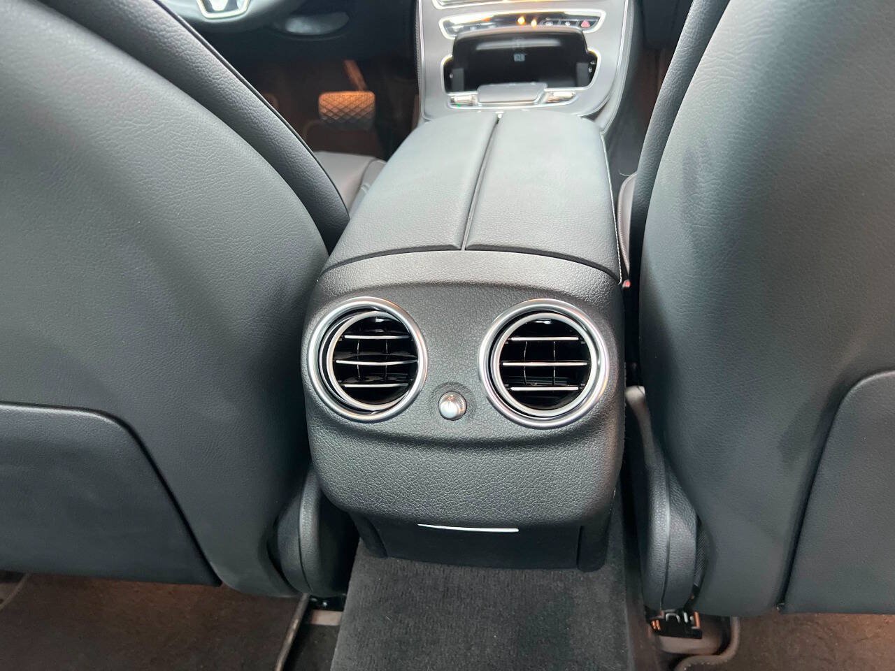 Used 2023 Mercedes-Benz E 350 4MATIC Sedan image 16