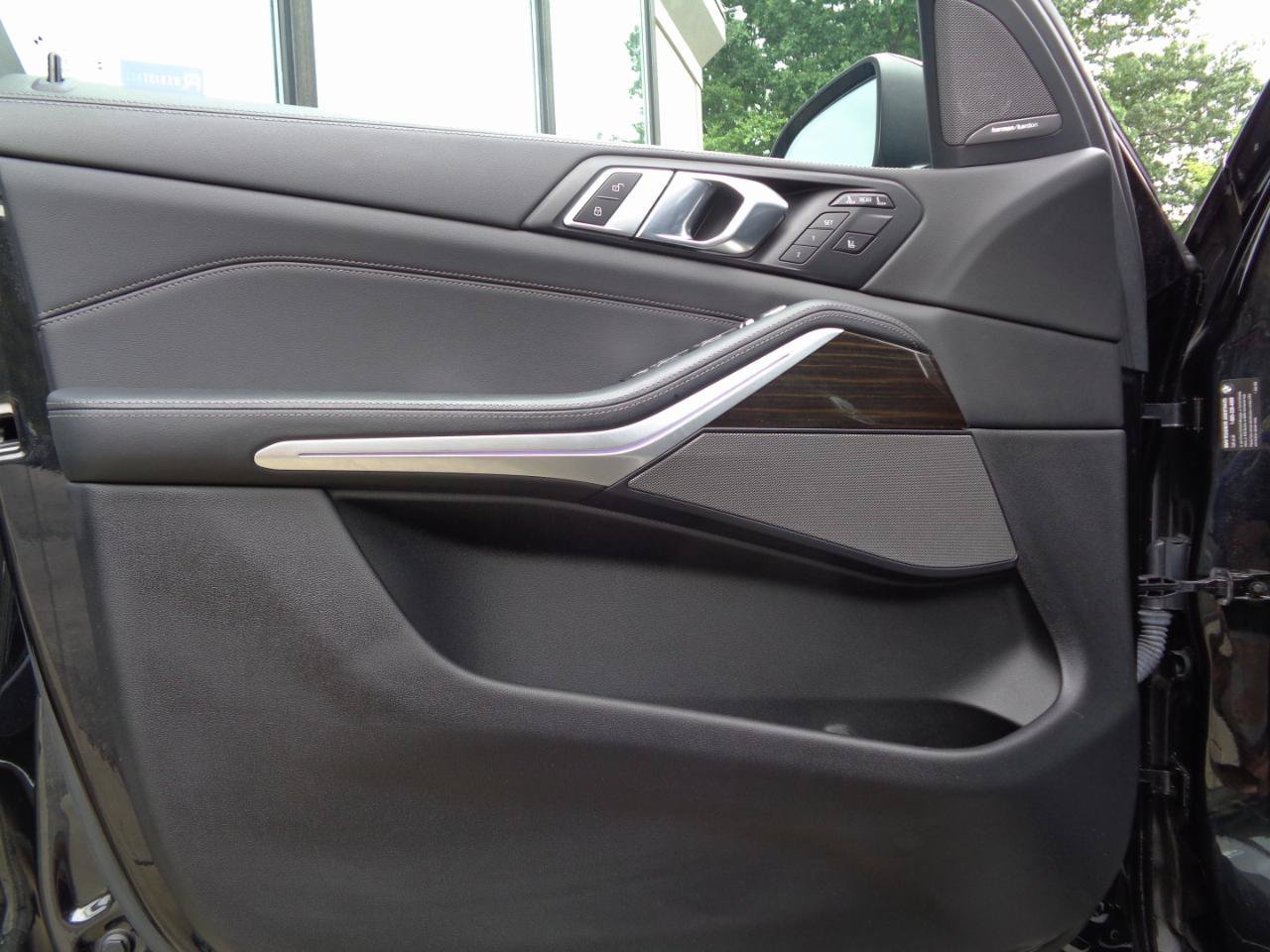 Used 2024 BMW X7 xDrive40i AWD/4WD image 14