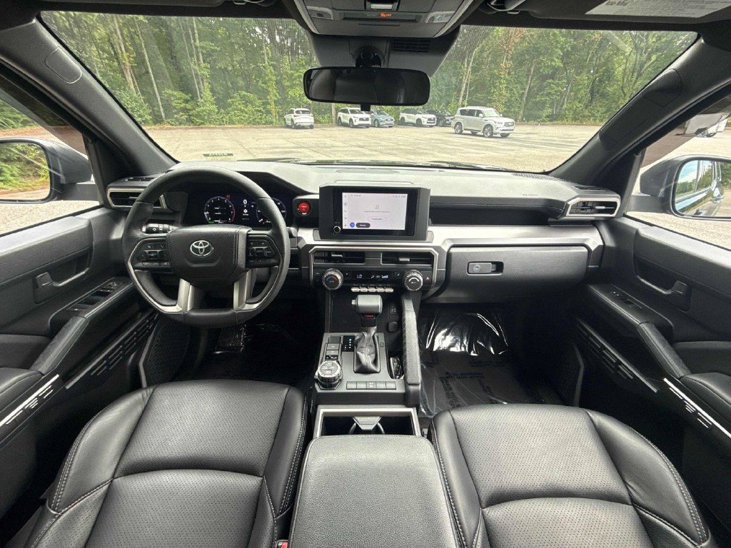 Used 2025 Toyota 4Runner TRD Off-Road AWD/4WD image 12