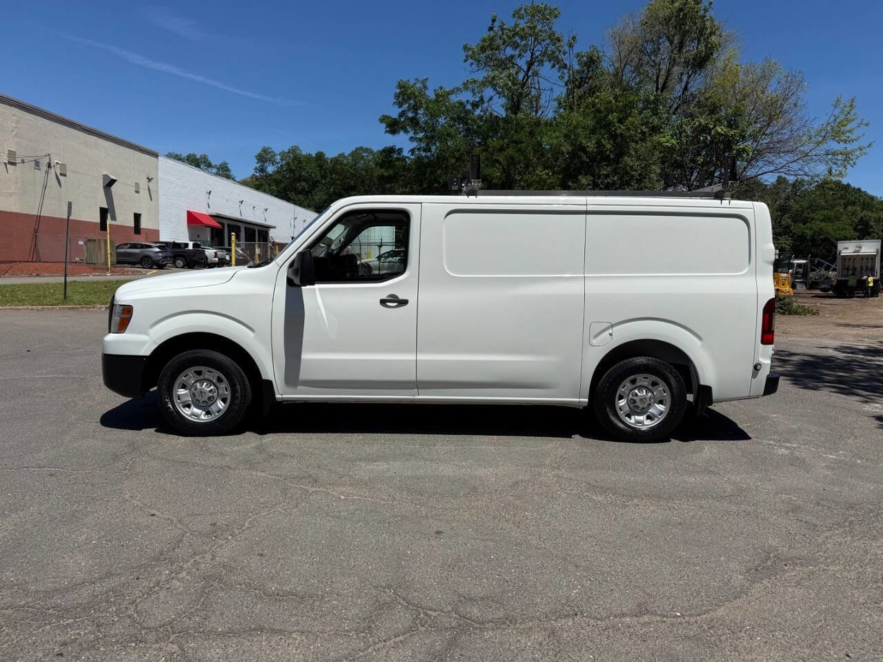 Used 2019 Nissan NV 2500 SV w/ Navigation Package RWD image 2