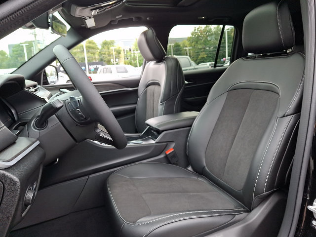 New 2027 Jeep Grand Cherokee Altitude AWD/4WD image 9