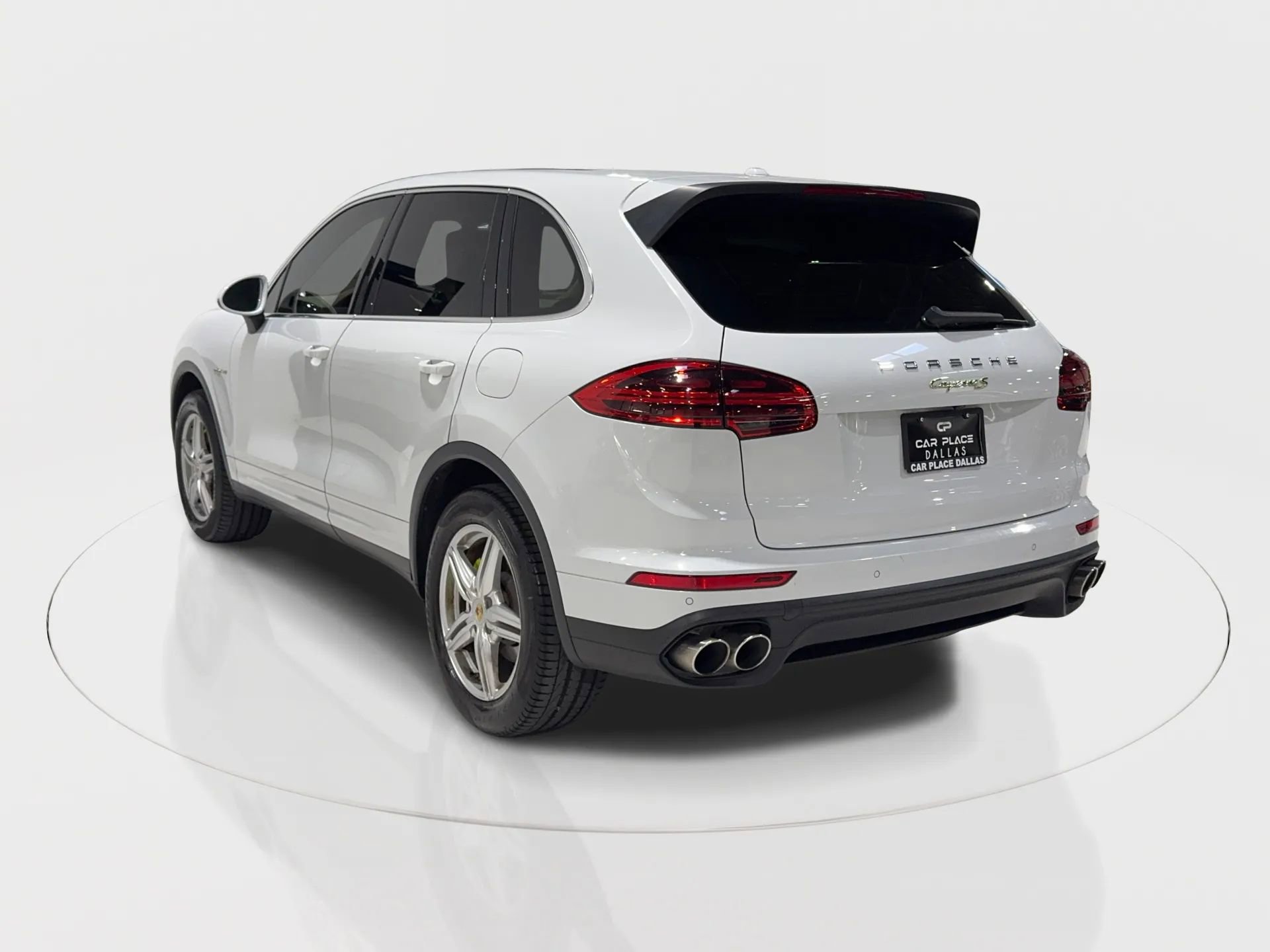Used 2015 Porsche Cayenne S w/ Premium Package image 8