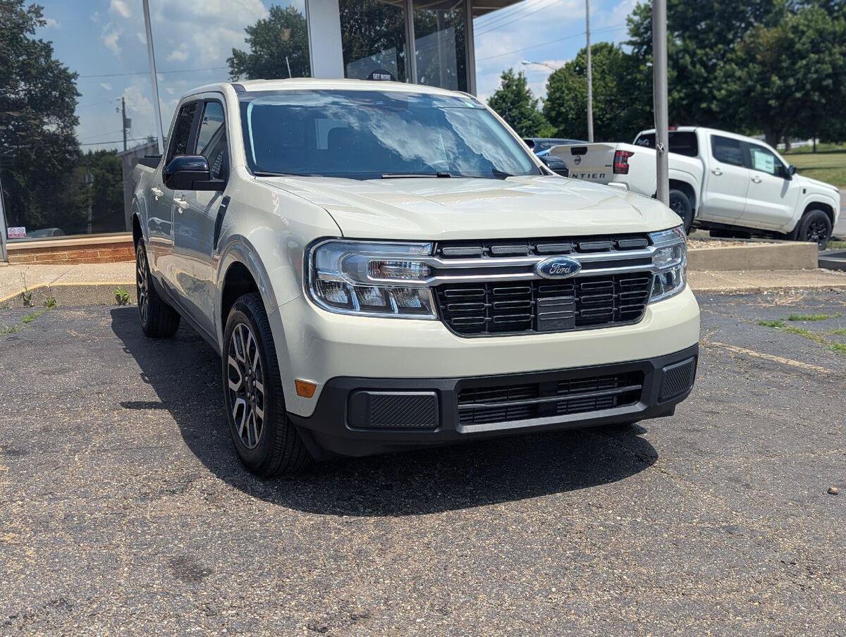 Used 2024 Ford Maverick Lariat w/ 4K Tow Package AWD/4WD video 1