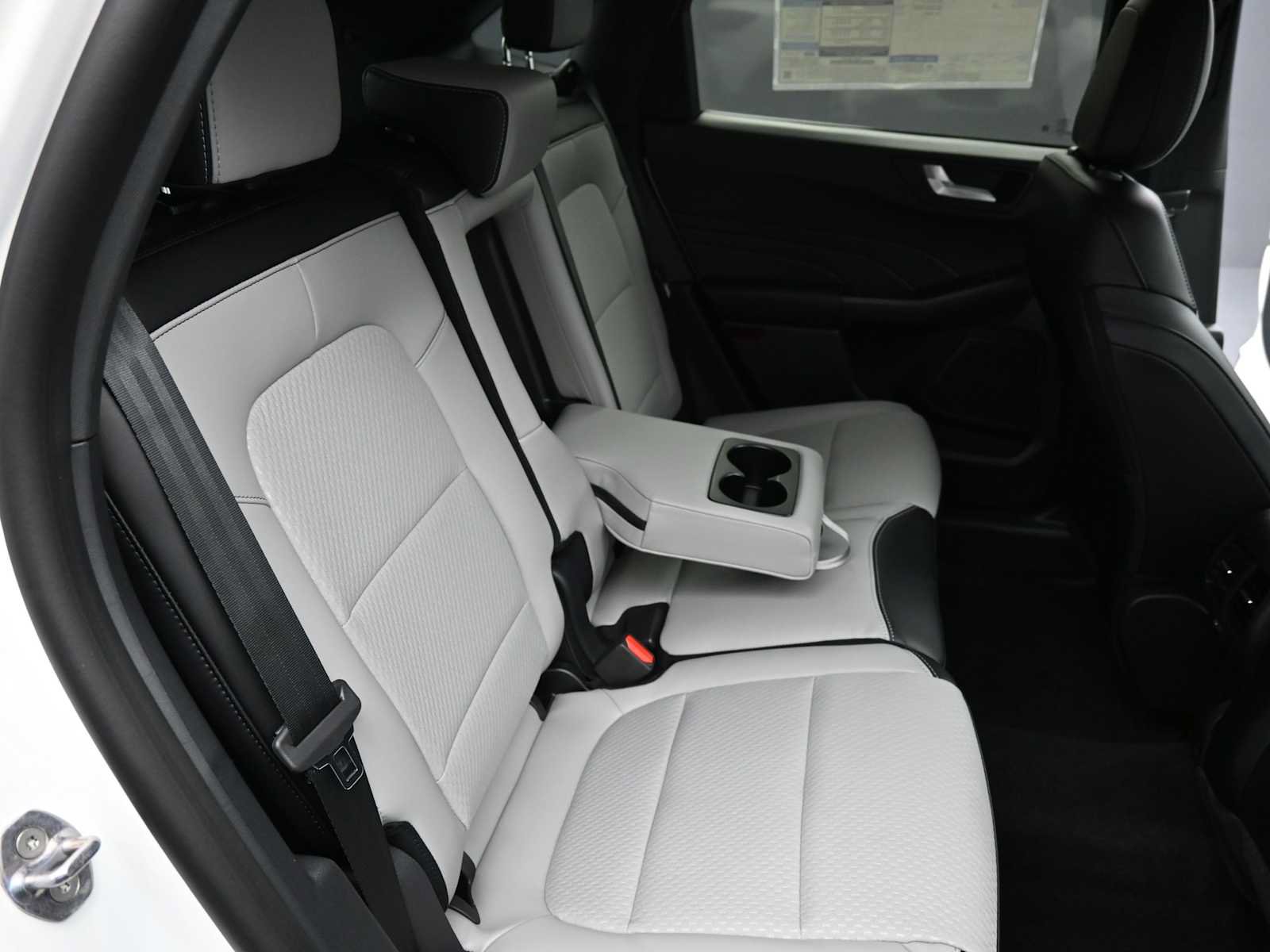 New 2025 Ford Escape SE FWD image 19