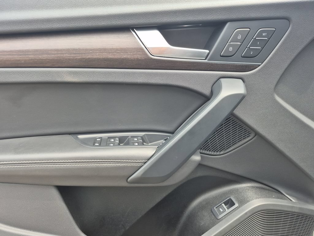 Used 2024 Audi Q5 2.0T Premium Plus AWD/4WD image 6