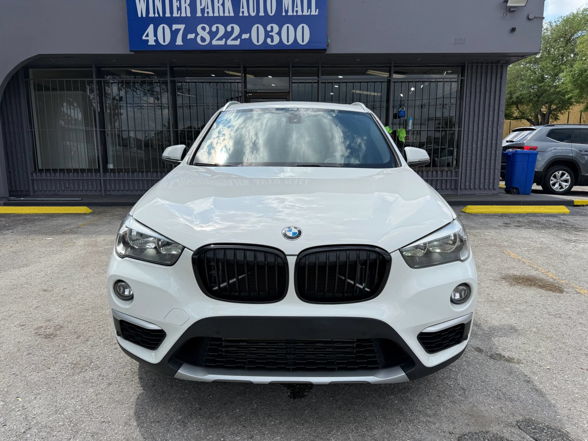 Used 2018 BMW X1 xDrive28i w/ Convenience Package AWD/4WD image 2