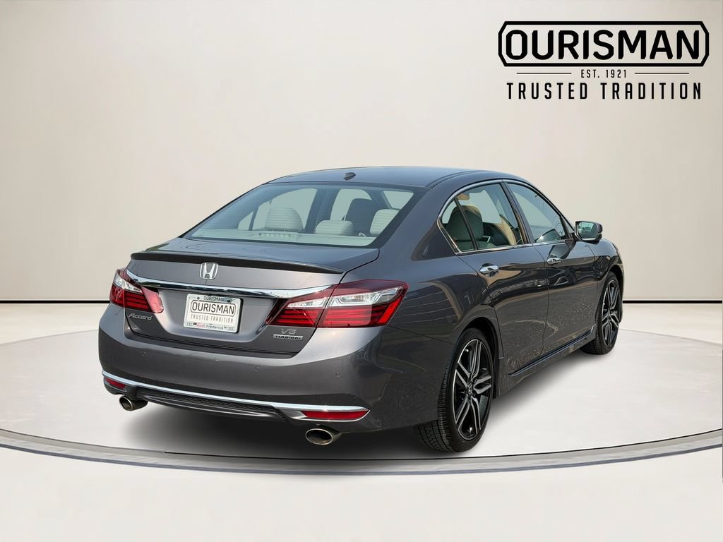 Used 2017 Honda Accord Touring image 7
