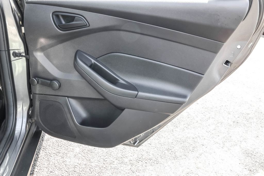 Used 2014 Ford Focus S FWD image 29