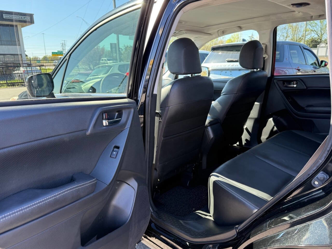 Used 2016 Subaru Forester 2.5i Limited w/ Popular Package #2 image 9