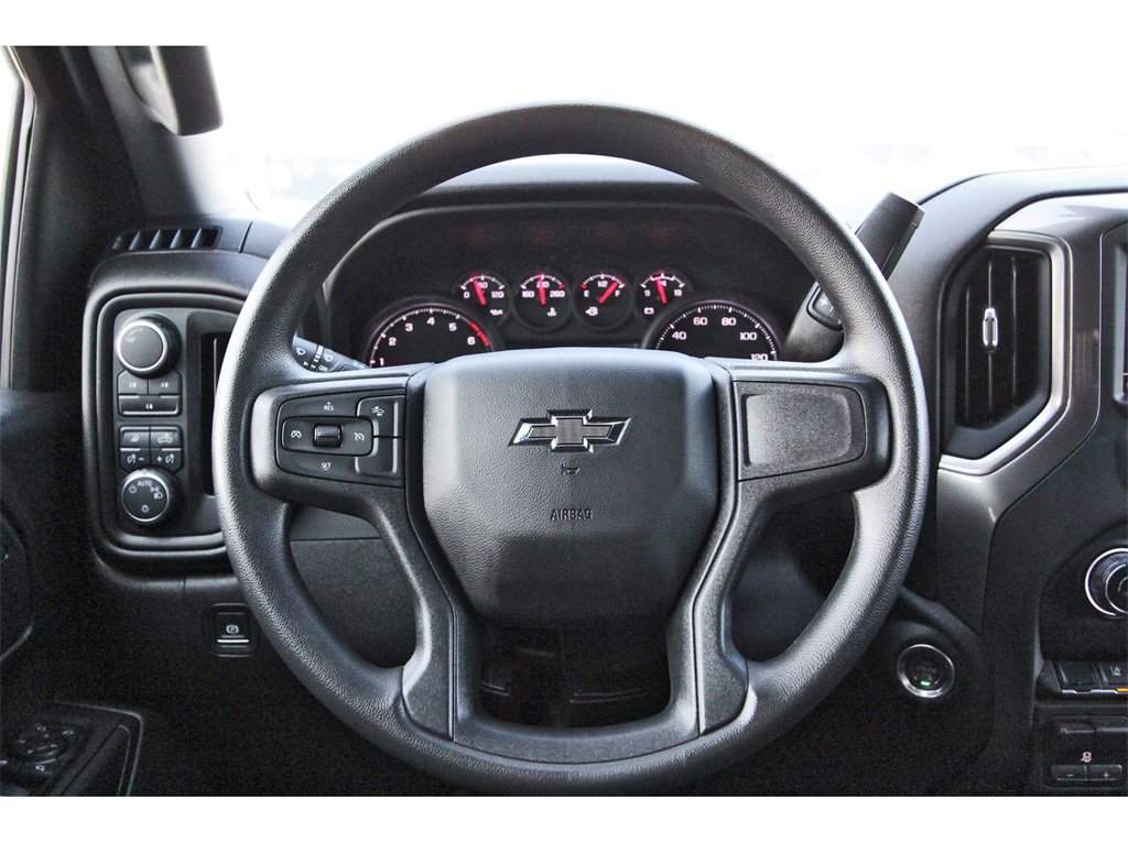 Used 2025 Chevrolet Silverado 2500 Custom w/ Custom Value Package image 13