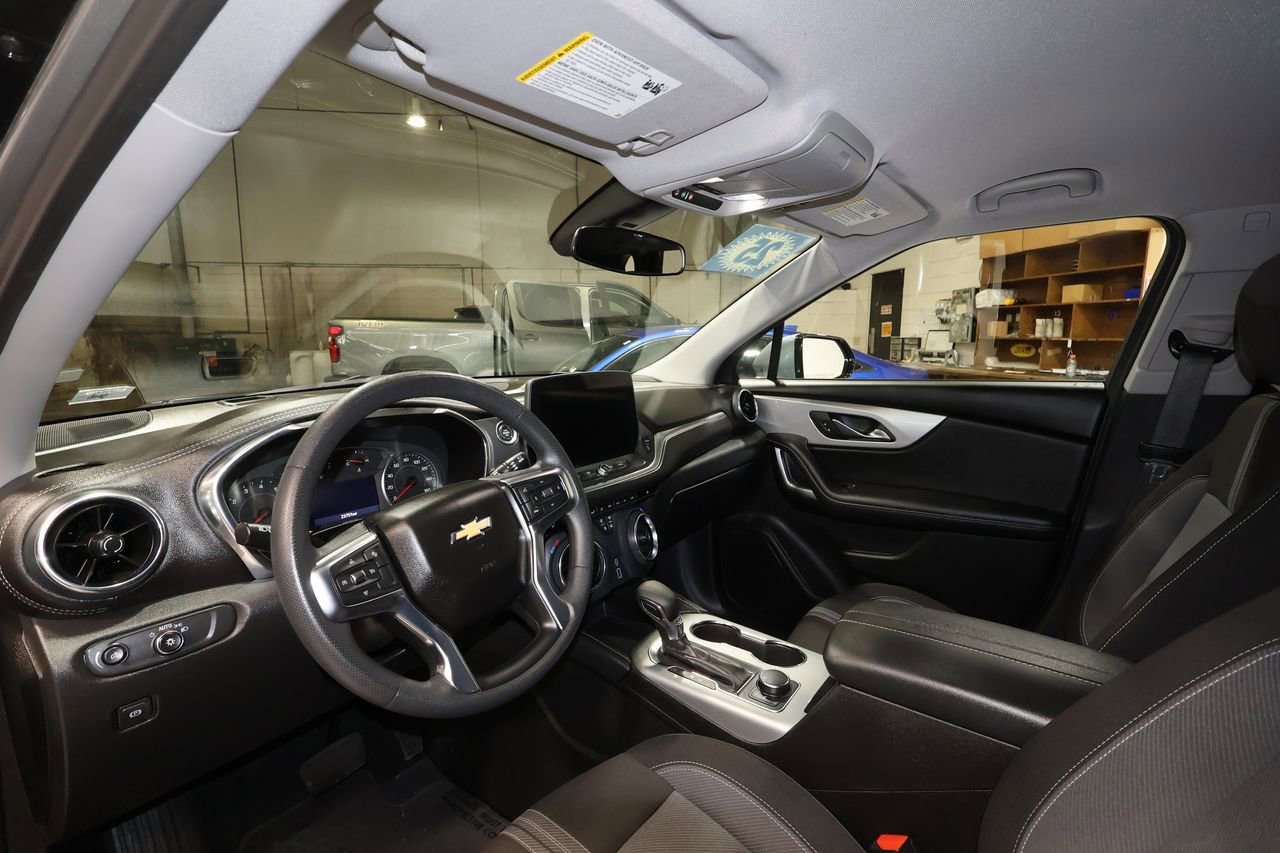Certified 2025 Chevrolet Blazer LT image 9