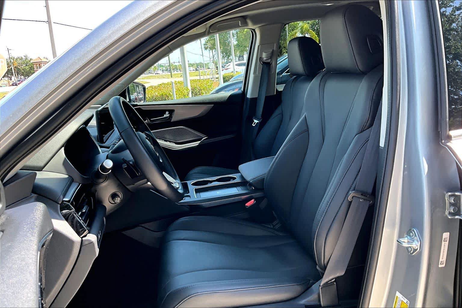 Certified 2025 Acura MDX SH-AWD image 8
