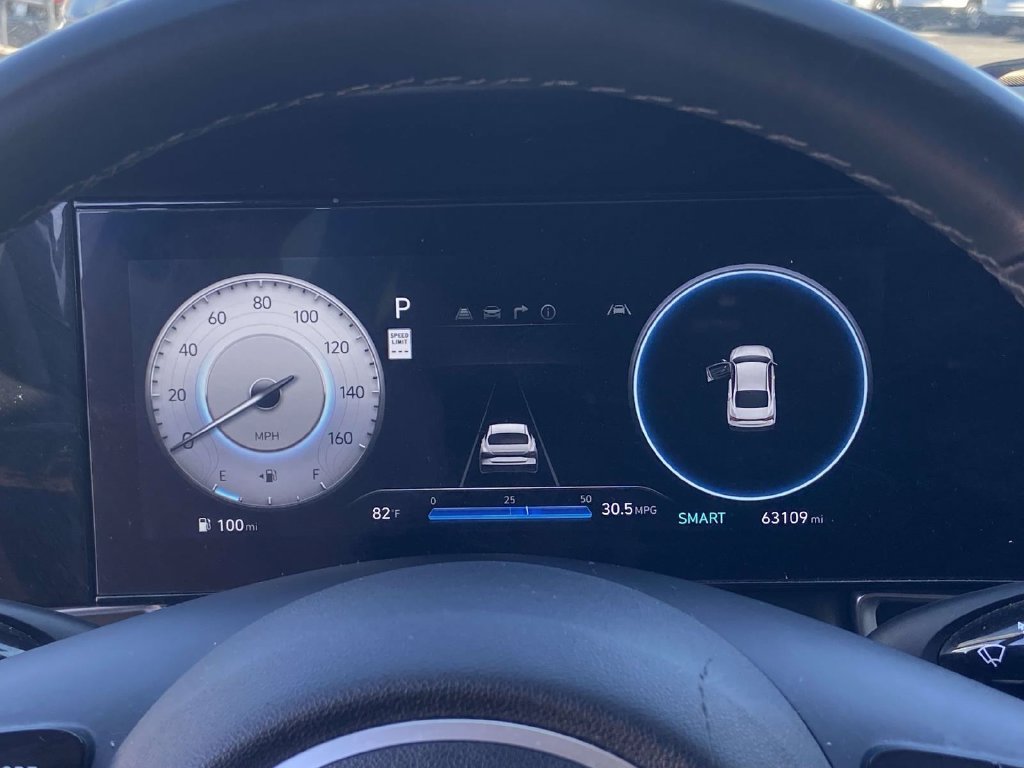 Used 2025 Hyundai Elantra Limited FWD image 31