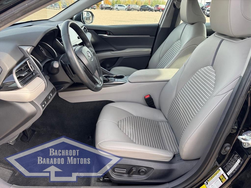 Used 2024 Toyota Camry SE image 6