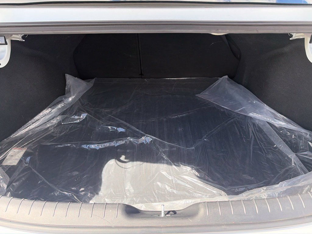 Certified 2025 Hyundai Elantra Limited FWD image 15