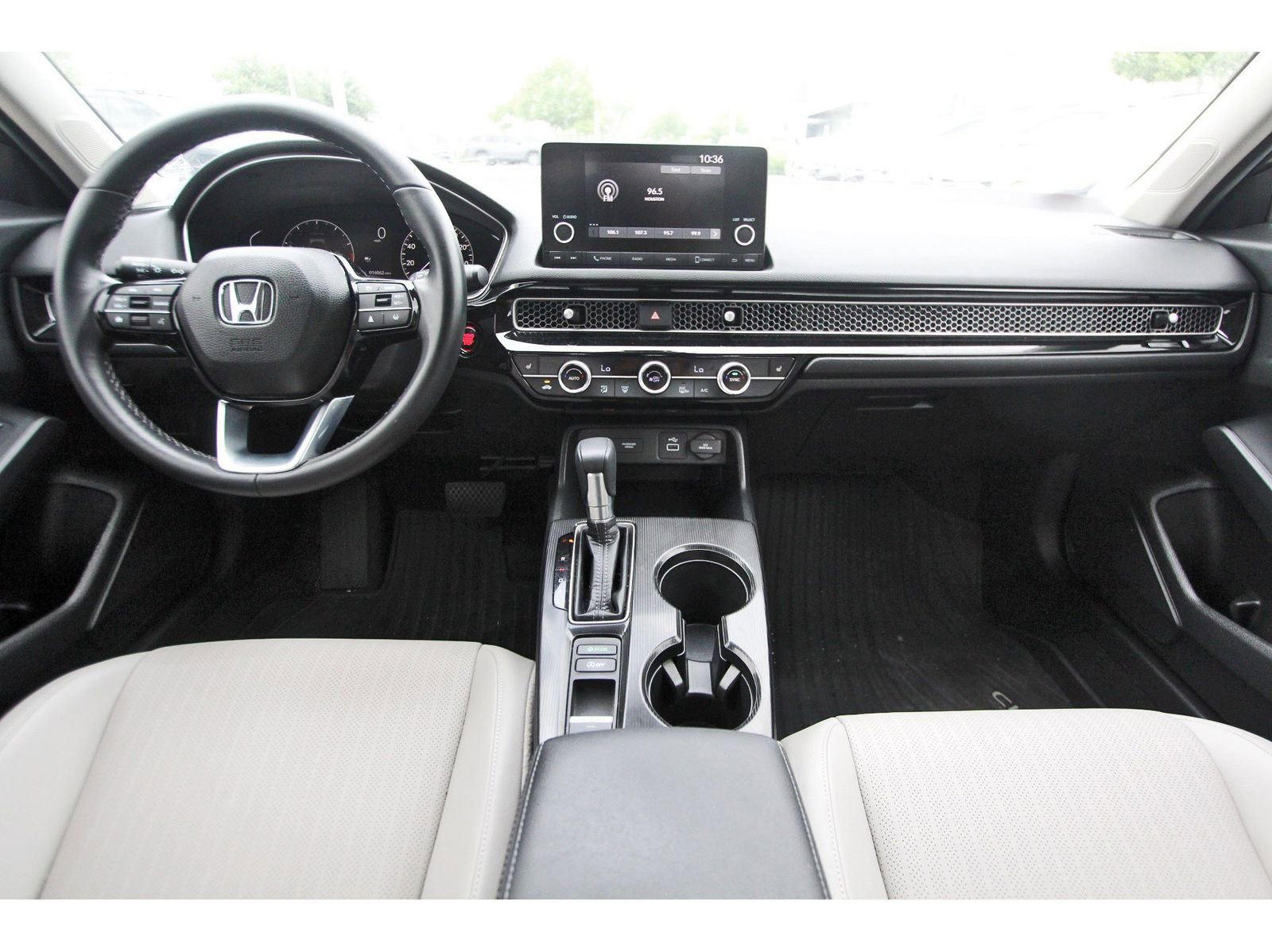 Used 2024 Honda Civic EX-L image 9