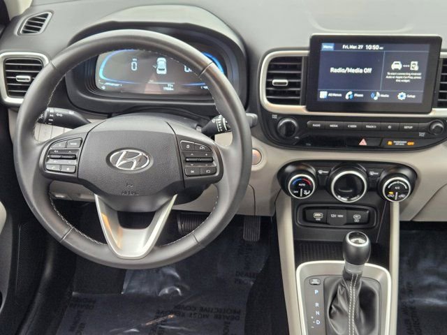 Certified 2025 Hyundai Venue SEL FWD image 27