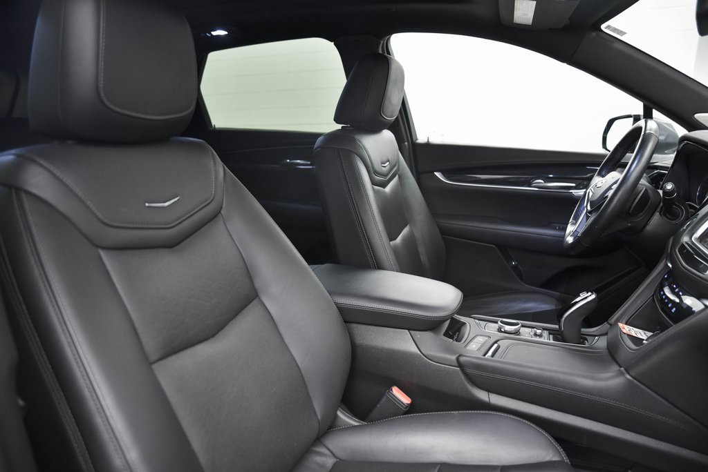 Used 2021 Cadillac XT5 Premium Luxury image 11