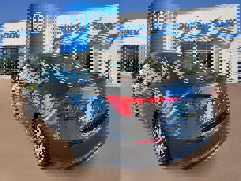 Used 2024 Honda Civic LX image 6