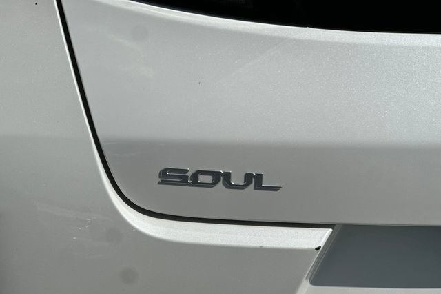 Used 2023 Kia Soul LX w/ LX Technology Package image 30