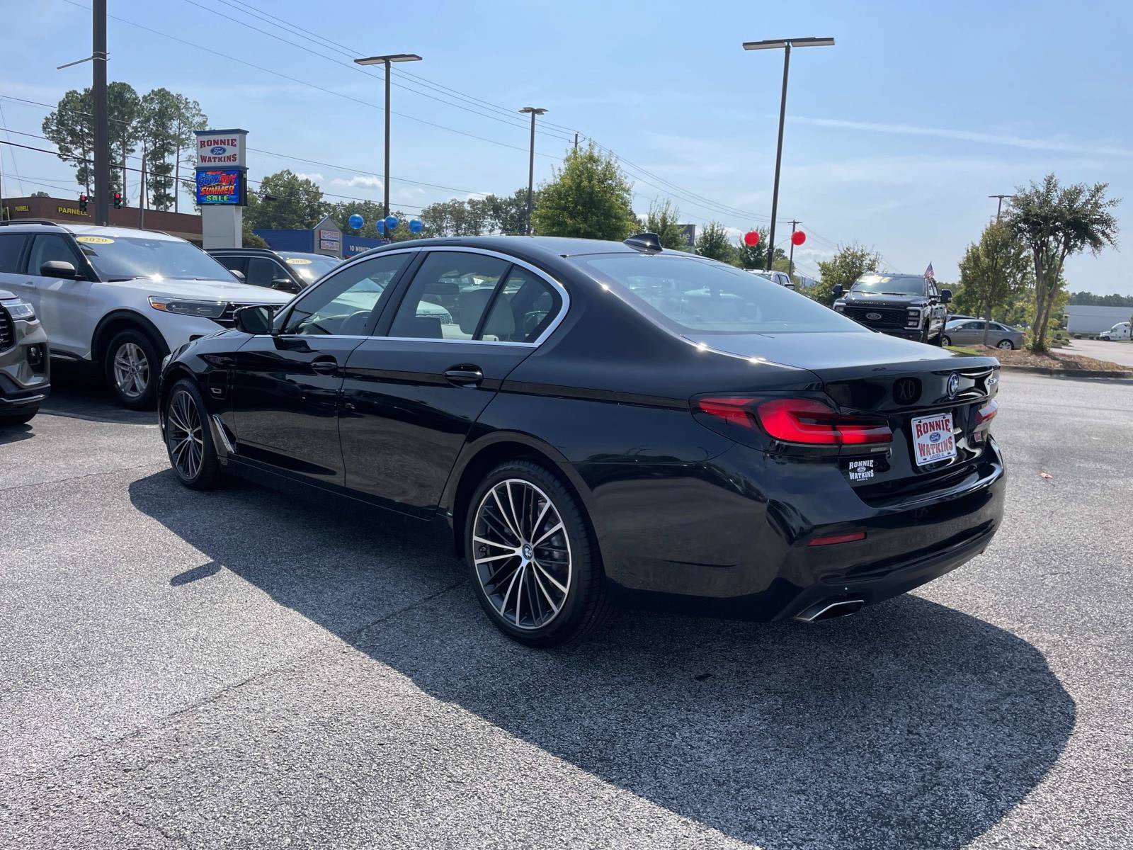 Used 2023 BMW 530e w/ Premium Package RWD image 6