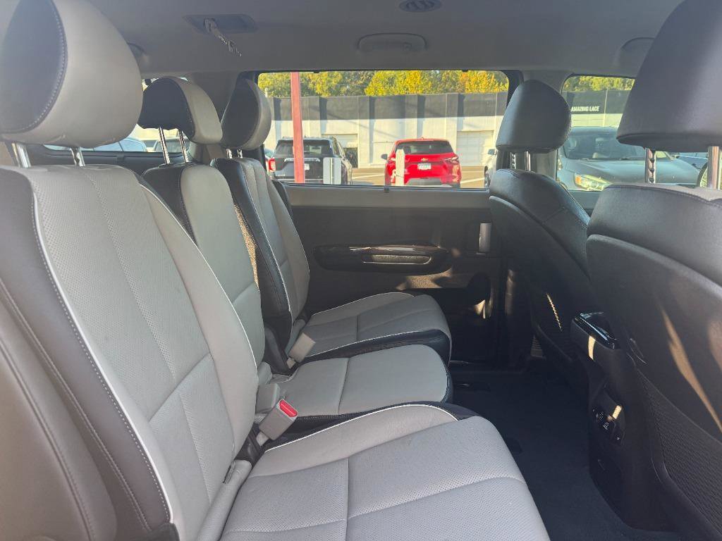 Used 2018 Kia Sedona SX Limited FWD image 13