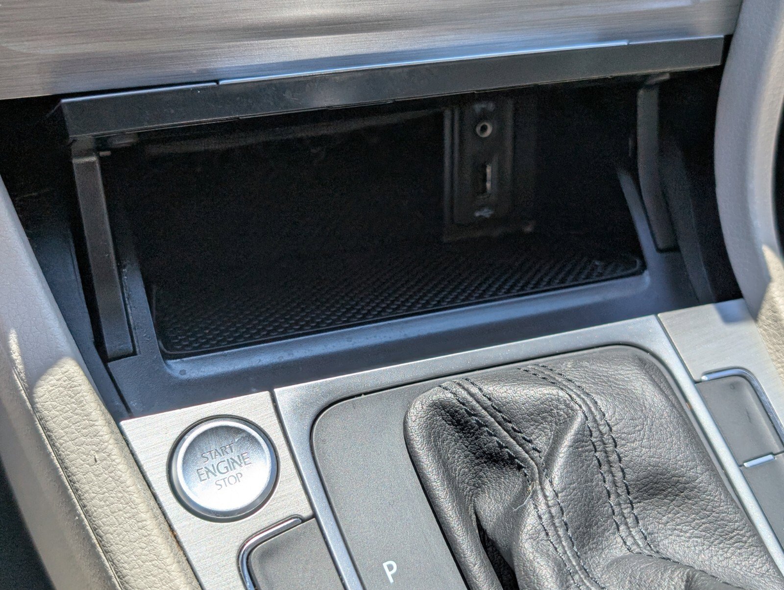 Used 2017 Volkswagen Golf Wolfsburg Edition image 28