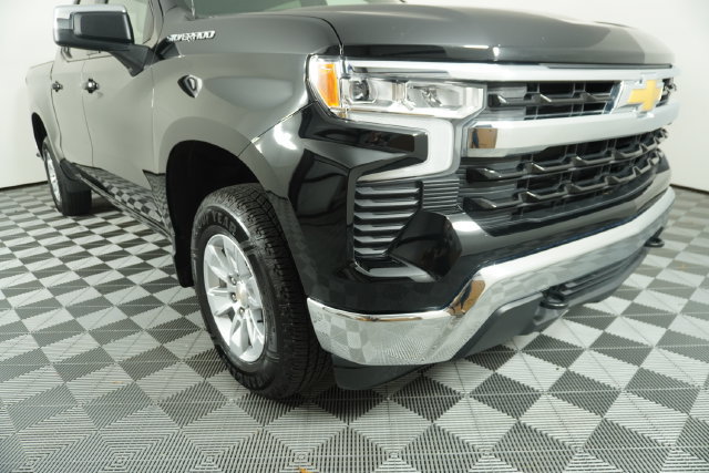 Used 2025 Chevrolet Silverado 1500 LT AWD/4WD image 10