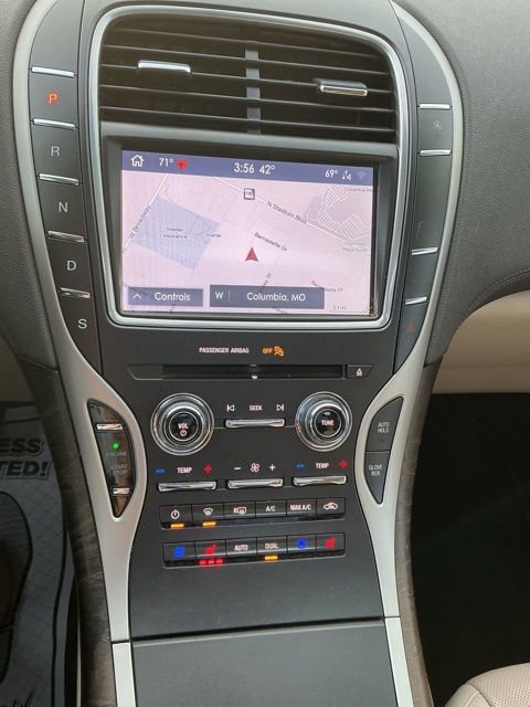 Used 2020 Lincoln Nautilus Reserve image 21