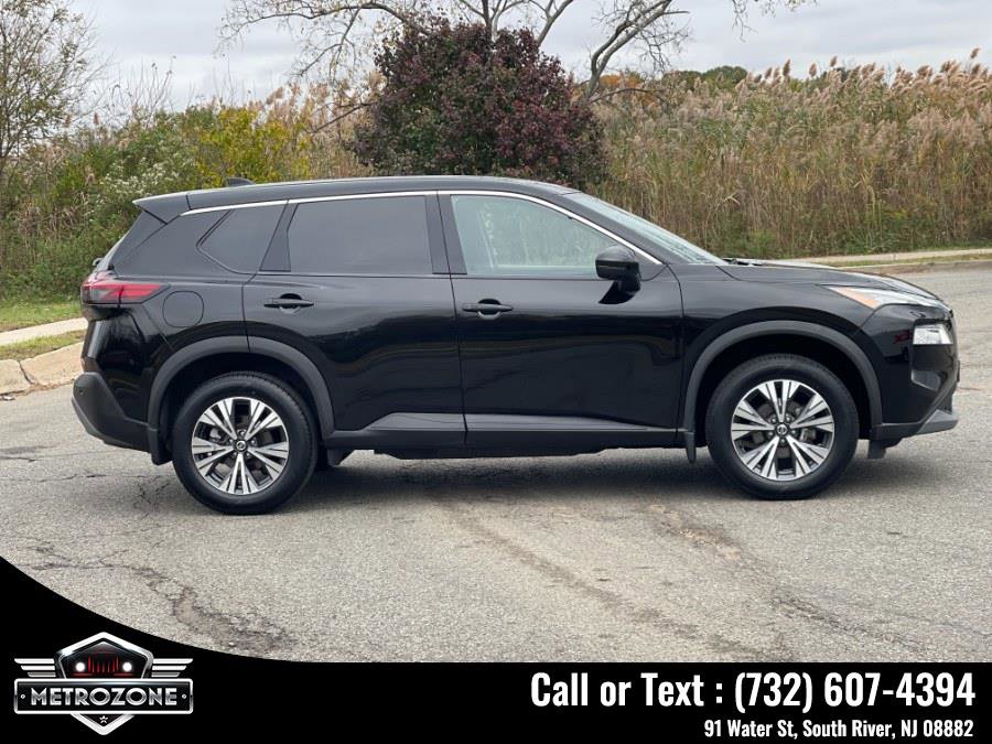 Used 2021 Nissan Rogue SV image 9