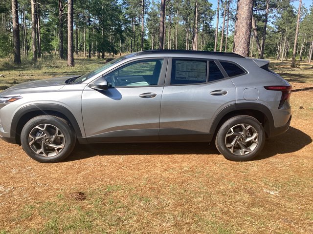 New 2026 Chevrolet Trax LT w/ Driver Confidence Package image 1