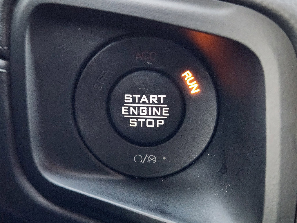 Used 2025 Jeep Gladiator Mojave w/ Convenience Group image 20