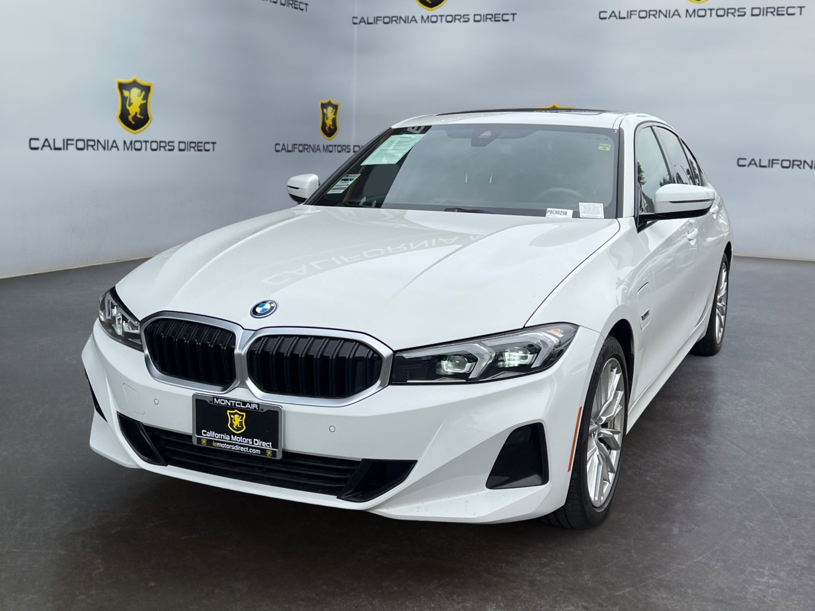 Used 2023 BMW 330e w/ Premium Package image 1