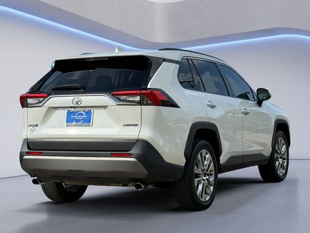 Used 2020 Toyota RAV4 Limited image 5