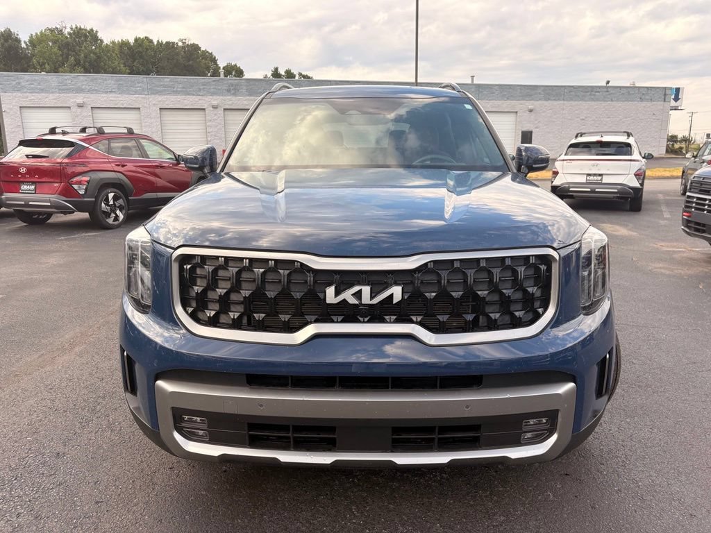 Used 2023 Kia Telluride SX X-Line AWD/4WD image 2