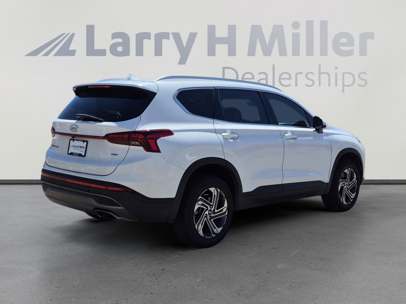 Used 2023 Hyundai Santa Fe SEL image 5