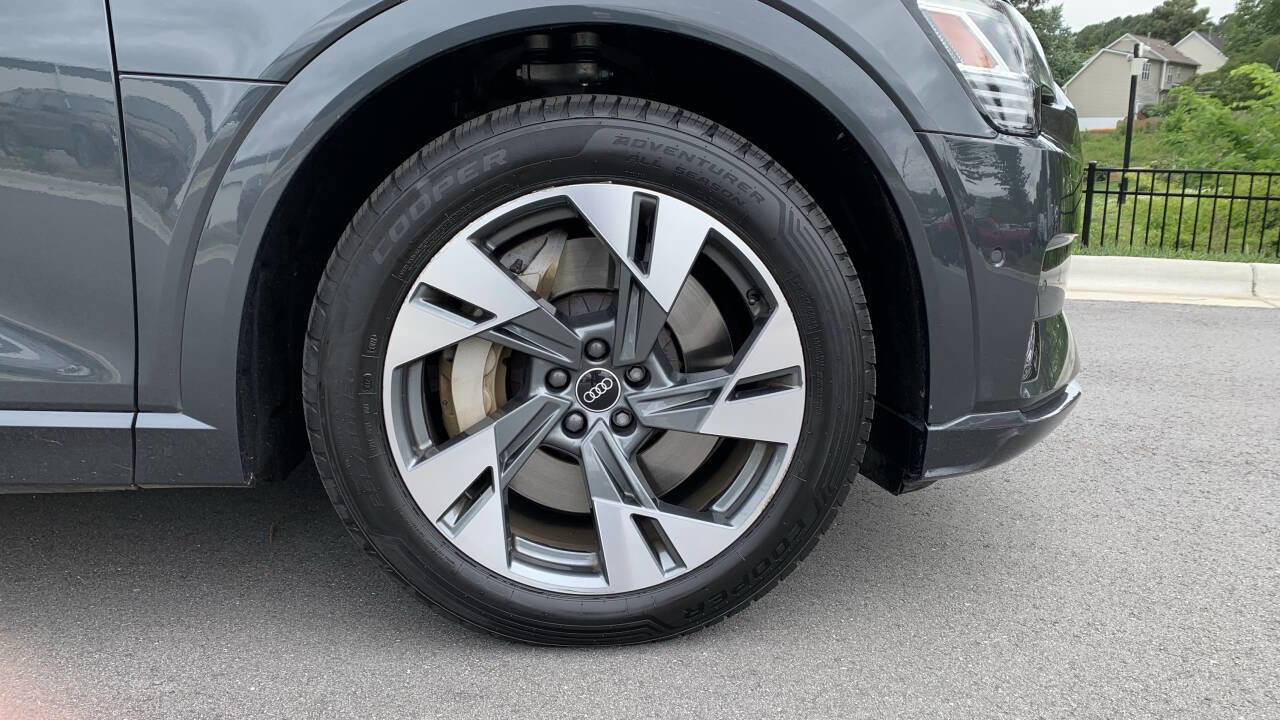 Used 2021 Audi e-tron Prestige w/ Prestige Package AWD/4WD image 17