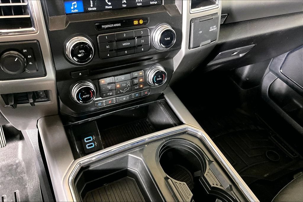 Used 2018 Ford F250 Platinum w/ Platinum Ultimate Package AWD/4WD image 25