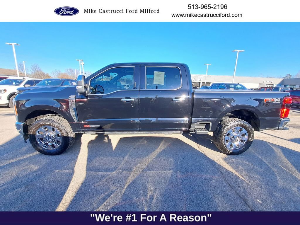 Used 2023 Ford F350 Lariat w/ Lariat Ultimate Package image 2