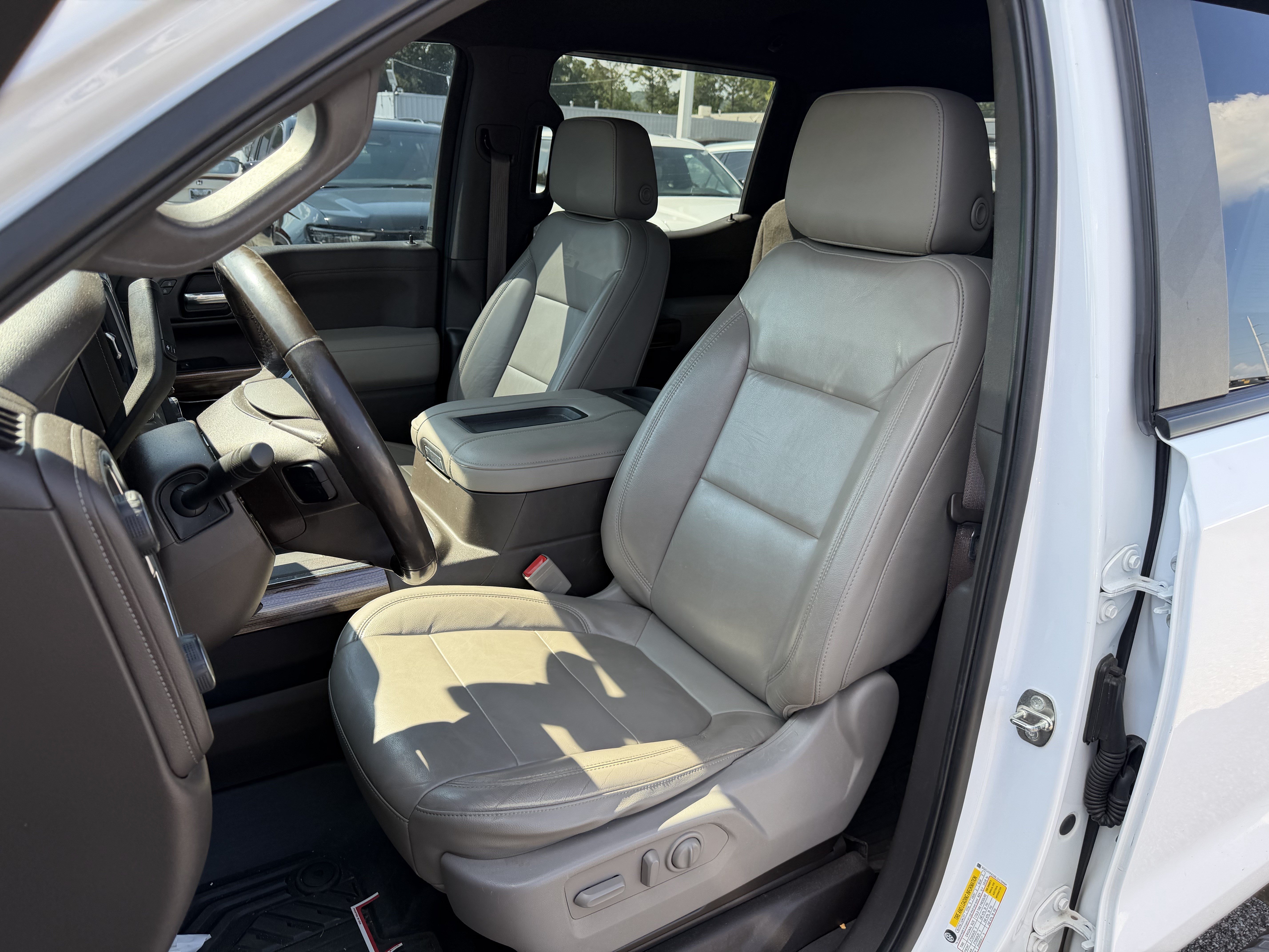 Used 2020 Chevrolet Silverado 1500 RST AWD/4WD image 12