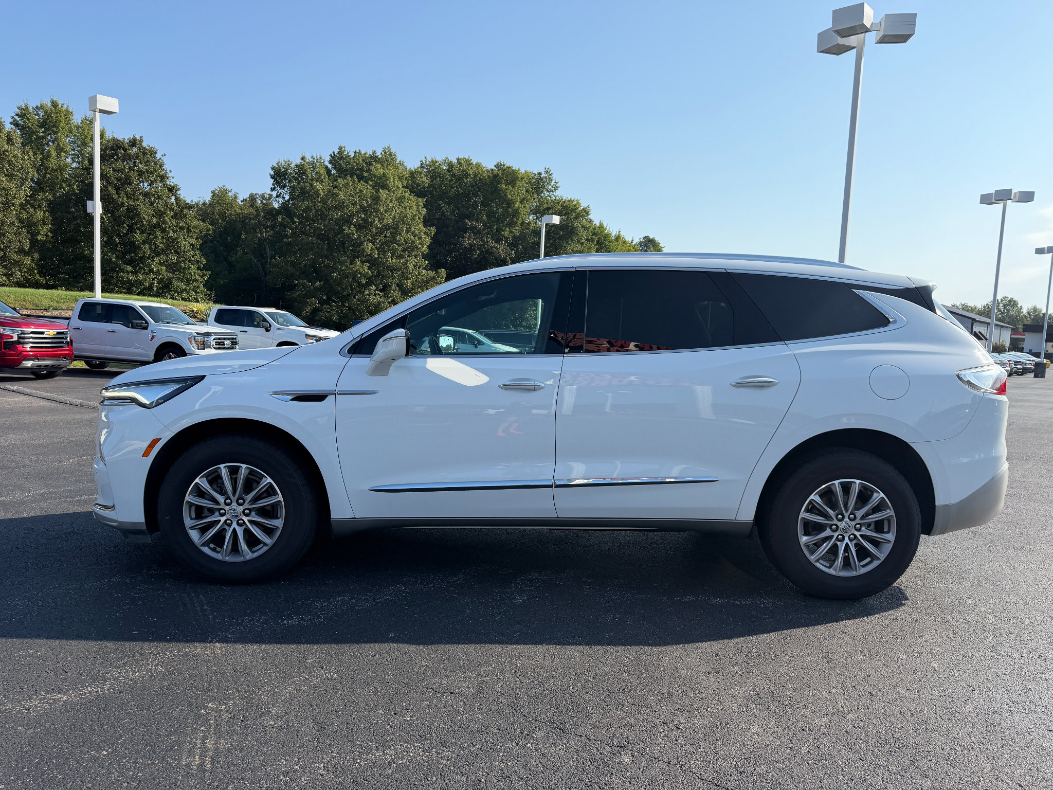 Used 2024 Buick Enclave Premium FWD image 4