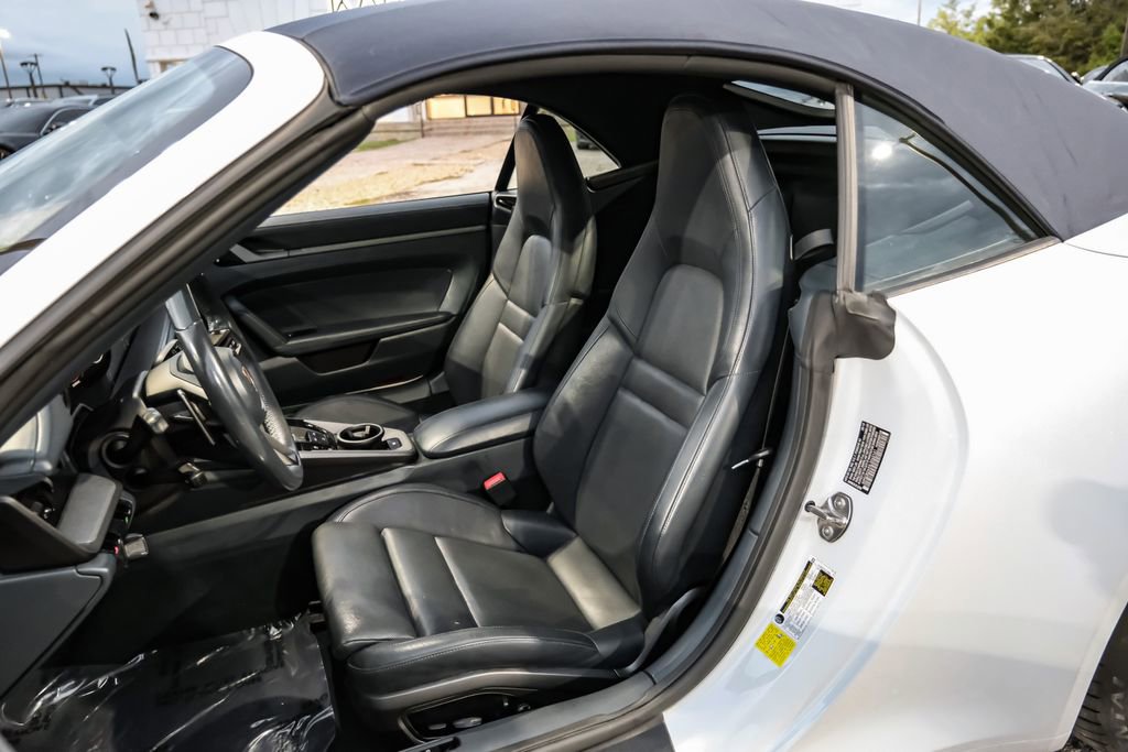 Used 2020 Porsche 911 Carrera 4S AWD/4WD image 32