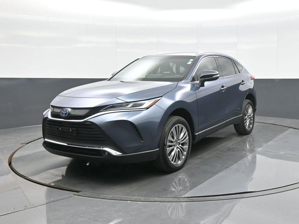 Certified 2024 Toyota Venza XLE image 5