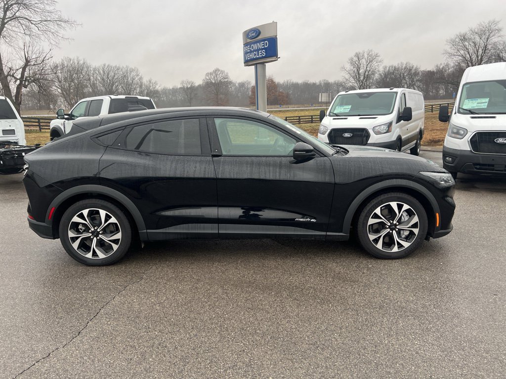 Certified 2025 Ford Mustang Mach-E Select w/ Comfort Package Lite image 4