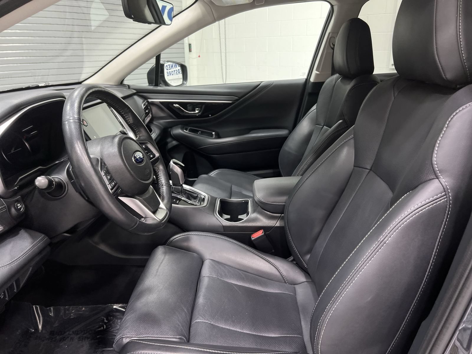 Used 2023 Subaru Outback Limited AWD/4WD image 11