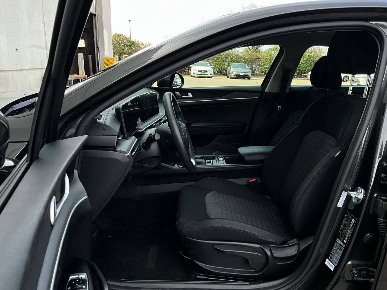 Used 2025 Kia K5 LXS image 10