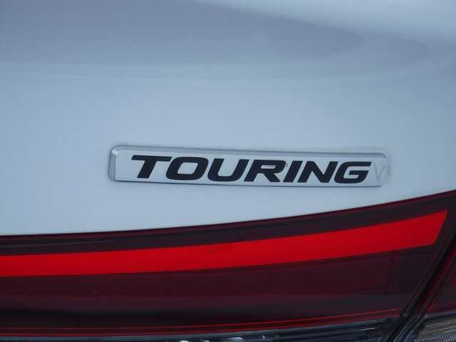 Used 2022 Honda Civic Touring image 8