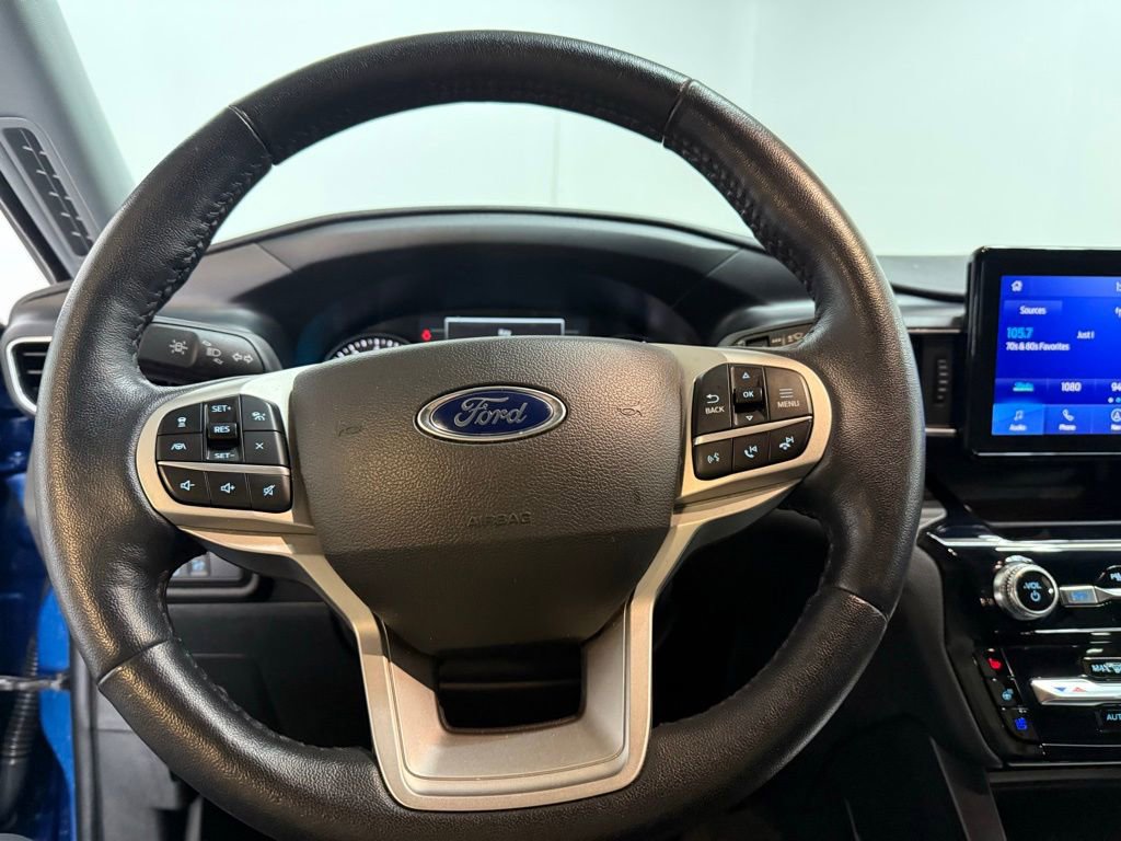 Used 2022 Ford Explorer Limited w/ Equipment Group 301A image 29